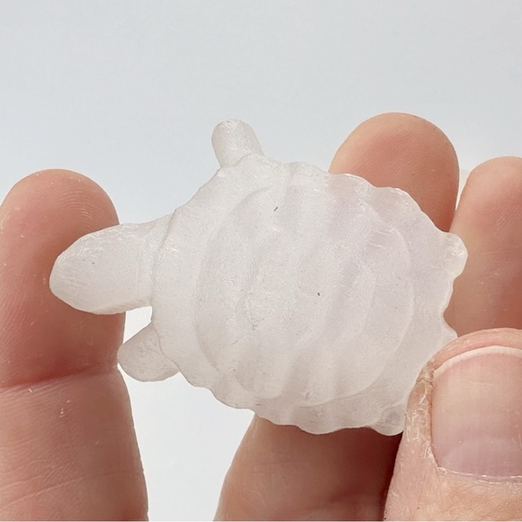 COPY - Selenite hand carved turtles in size large and small - Picture 3 of 6